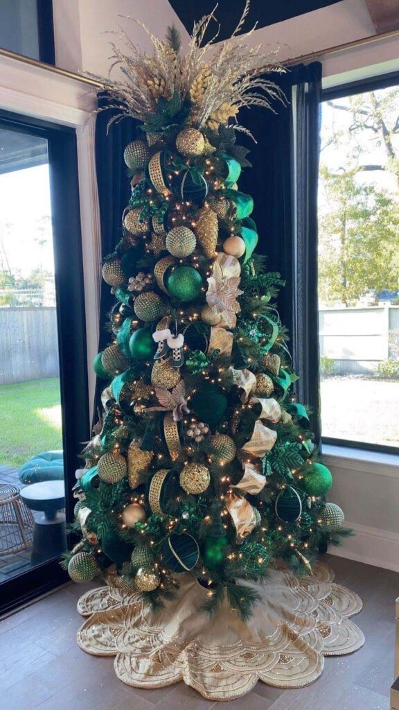 35 Stunning Christmas Tree Decorating Ideas for a Merry Makeover! - Bay ...